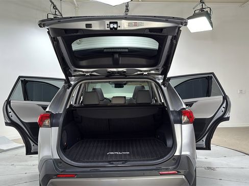 Certified 2021 Toyota RAV4 Limited image 16