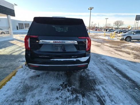 Used 2023 GMC Yukon XL SLT image 25