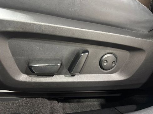 Used 2023 Mitsubishi Outlander 4WD Plug-In Hybrid image 25