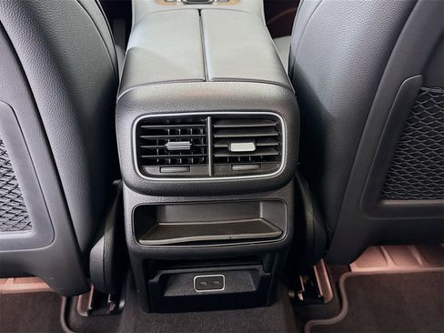 Certified 2025 Mercedes-Benz GLE 350 4MATIC image 28