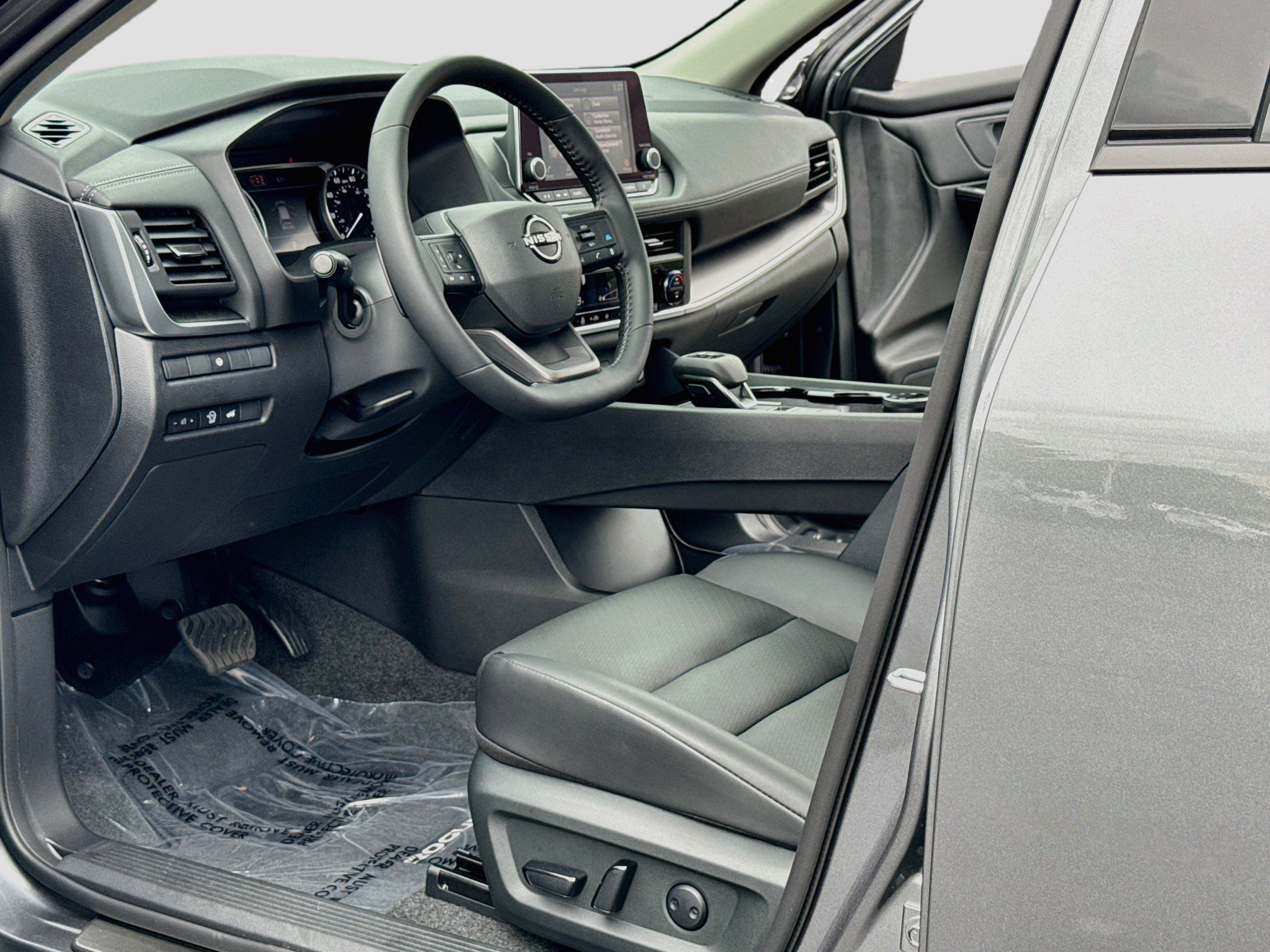 Used 2026 Nissan Rogue Dark Armor AWD/4WD image 11