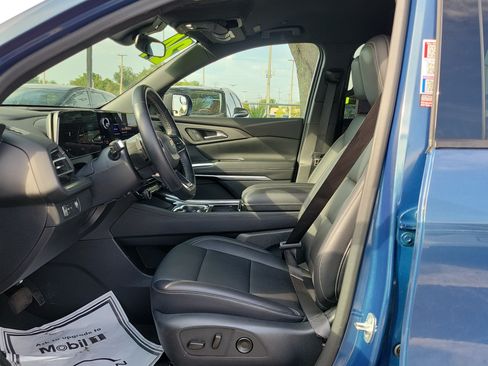 Used 2024 Chevrolet Traverse LT w/ LPO, Floor Liner Package FWD image 21
