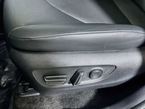 Certified 2024 Toyota Grand Highlander AWD image 17