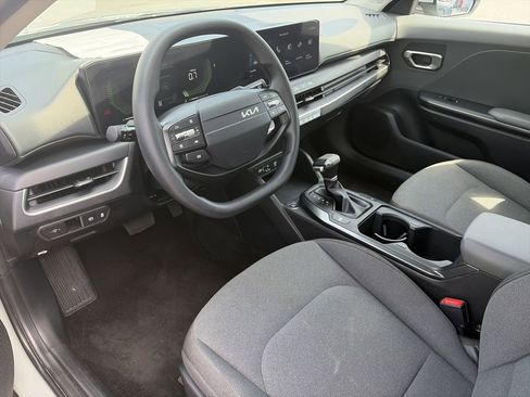 Used 2025 Kia K4 FWD image 11