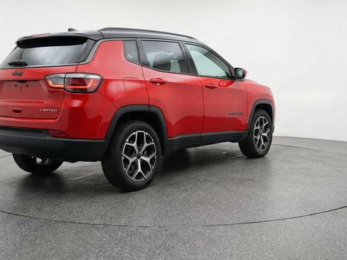 Used 2025 Jeep Compass Limited image 9
