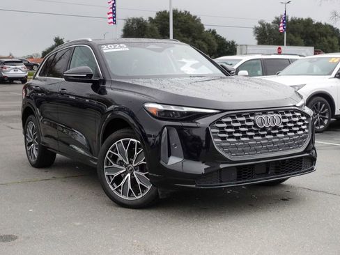 Used 2025 Audi Q5 Premium Plus w/ Premium Plus image 27