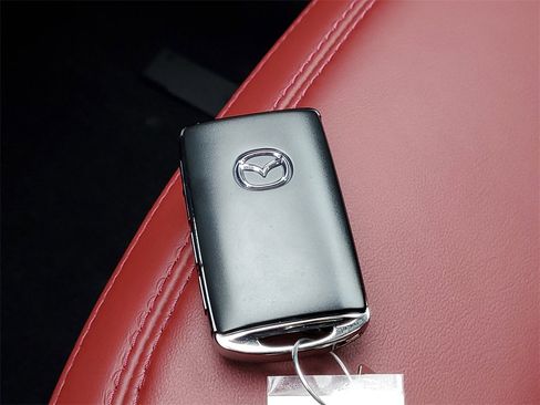 New 2025 MAZDA CX-5 Carbon Edition image 31