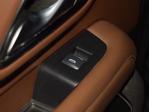 Used 2024 Chevrolet Suburban High Country image 45