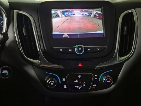 Used 2020 Chevrolet Equinox LS w/ LS Convenience Package FWD image 16