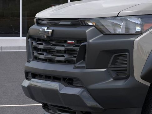 New 2026 Chevrolet Colorado Trail Boss w/ Midnight Edition AWD/4WD image 16