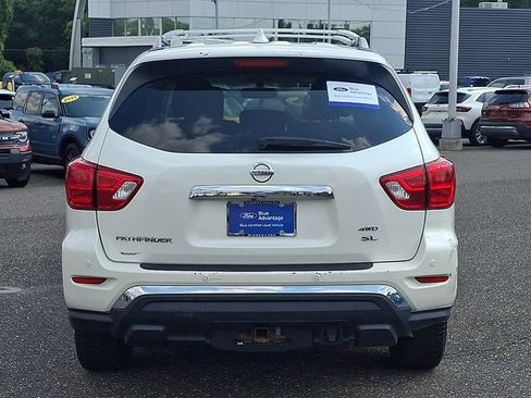 Used 2019 Nissan Pathfinder SL AWD/4WD image 5