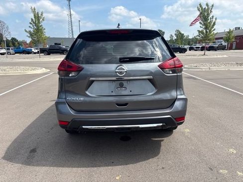 Used 2018 Nissan Rogue S FWD image 4