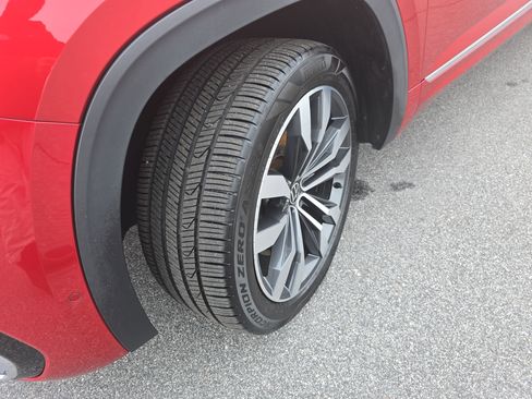 Used 2020 Volkswagen Atlas Cross Sport SEL Premium R-Line image 32