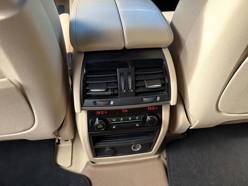 Used 2015 BMW X5 xDrive50i image 14