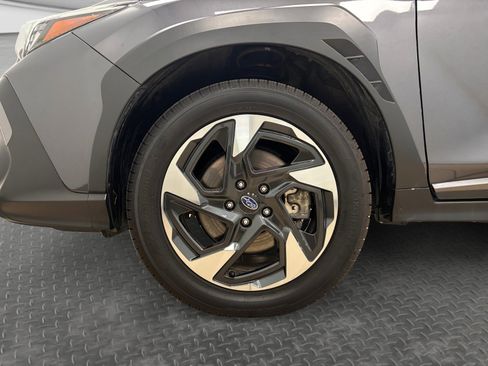 Used 2024 Subaru Crosstrek 2.5i Limited w/ Crosstrek Mirror Package AWD/4WD image 38