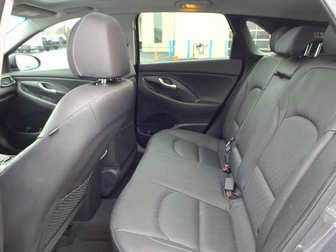 Used 2018 Hyundai Elantra GT w/ Tech Package 03 image 27