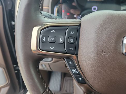 Used 2025 RAM 1500 Limited AWD/4WD image 25