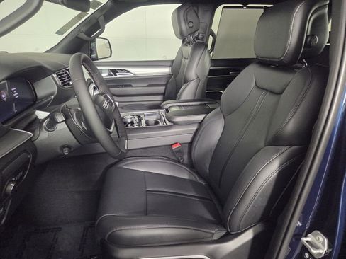 New 2026 Jeep Grand Wagoneer Limited AWD/4WD image 8