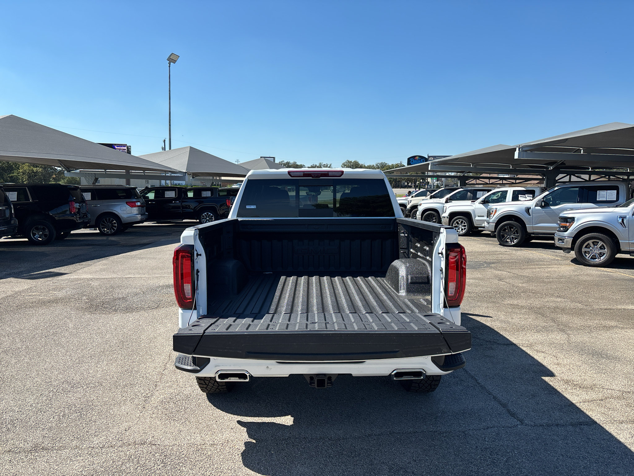 New 2026 GMC Sierra 1500 AT4 w/ AT4 Premium Package AWD/4WD image 7