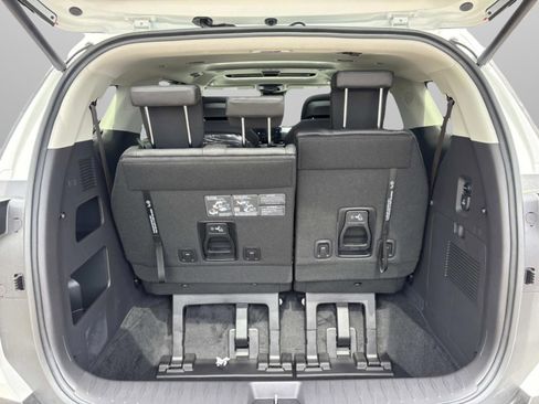 New 2026 Kia Carnival SX Prestige FWD image 9