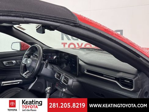 Used 2025 Ford Mustang Premium RWD image 17