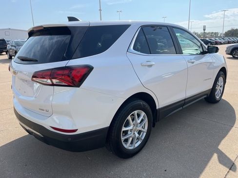 Used 2022 Chevrolet Equinox LT image 4