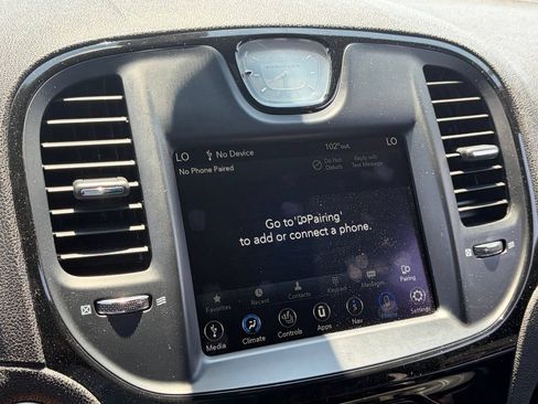 Used 2021 Chrysler 300 S RWD image 9