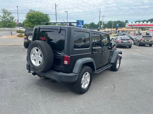 Used 2014 Jeep Wrangler Unlimited Sport w/ Quick Order Package 23S AWD/4WD image 5