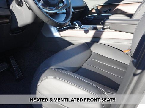 Used 2025 Land Rover Range Rover SE AWD/4WD image 8
