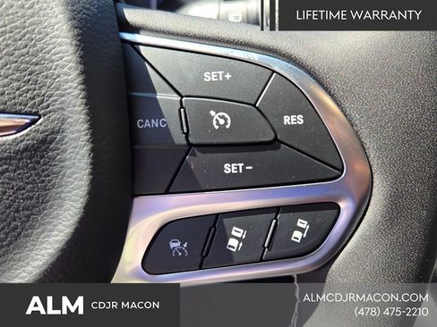 New 2026 Chrysler Pacifica Select FWD image 23
