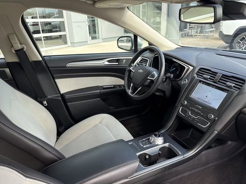 Used 2019 Ford Fusion SE w/ Equipment Group 151A image 41