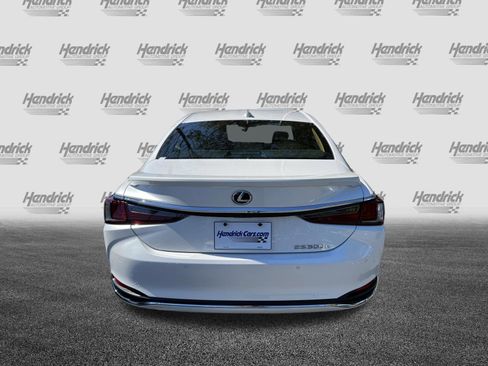 Used 2025 Lexus ES 300h w/ Premium Package image 8