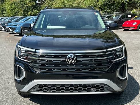 New 2026 Volkswagen Atlas Peak Edition AWD/4WD image 3