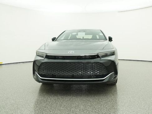 New 2026 Toyota Crown XLE image 3