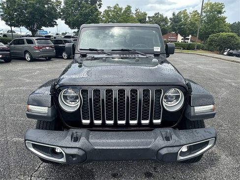 Used 2020 Jeep Gladiator Overland image 8