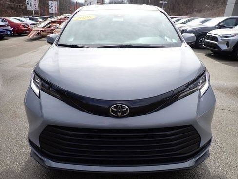 Certified 2026 Toyota Sienna XLE Woodland Edition image 12