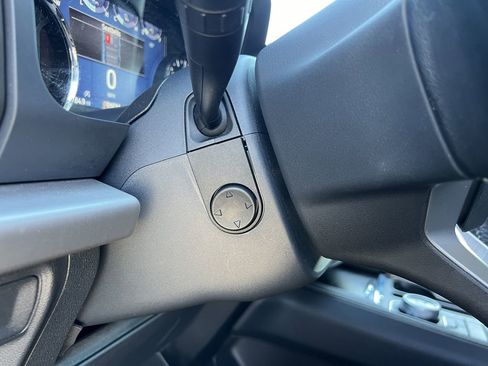 Used 2024 Ford Expedition Max XLT image 14