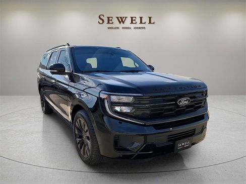 Used 2025 Ford Expedition Max Platinum w/ Stealth Appearance Package image 7