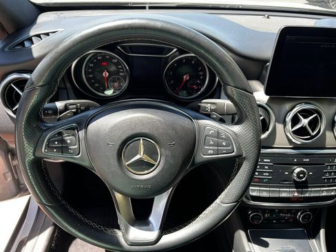 Used 2018 Mercedes-Benz GLA 250 4MATIC w/ Premium Package image 33