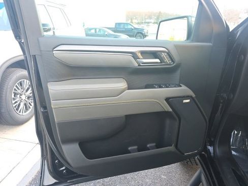 Used 2023 Chevrolet Silverado 1500 ZR2 w/ Technology Package image 14