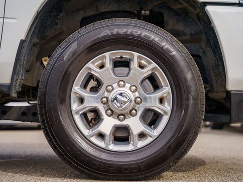 Used 2023 RAM 3500 Laramie AWD/4WD image 11