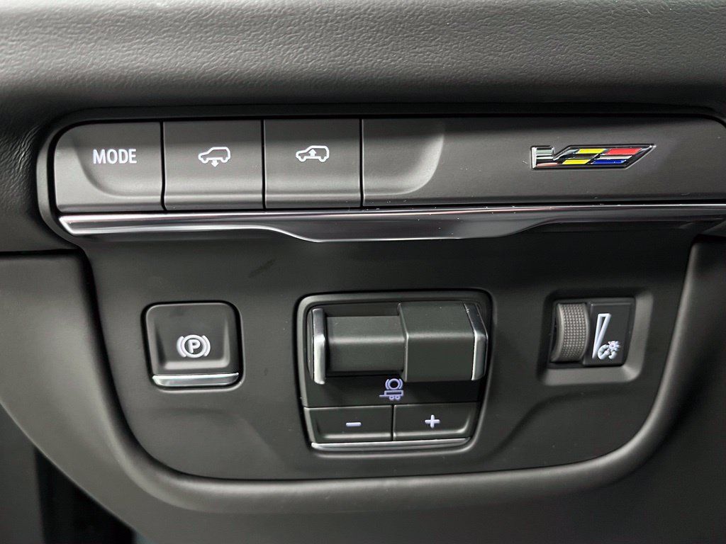 Used 2026 Cadillac Escalade V AWD/4WD image 24