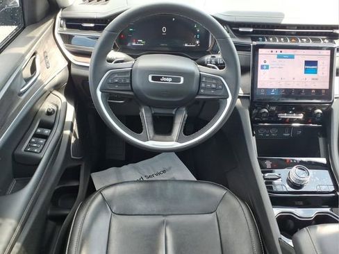 Used 2022 Jeep Grand Cherokee Limited 4xe AWD/4WD image 4