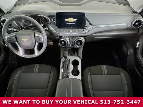 Used 2024 Chevrolet Blazer LT w/ Convenience Package FWD image 17
