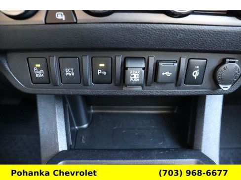 Used 2023 Toyota Tacoma TRD Off-Road image 19