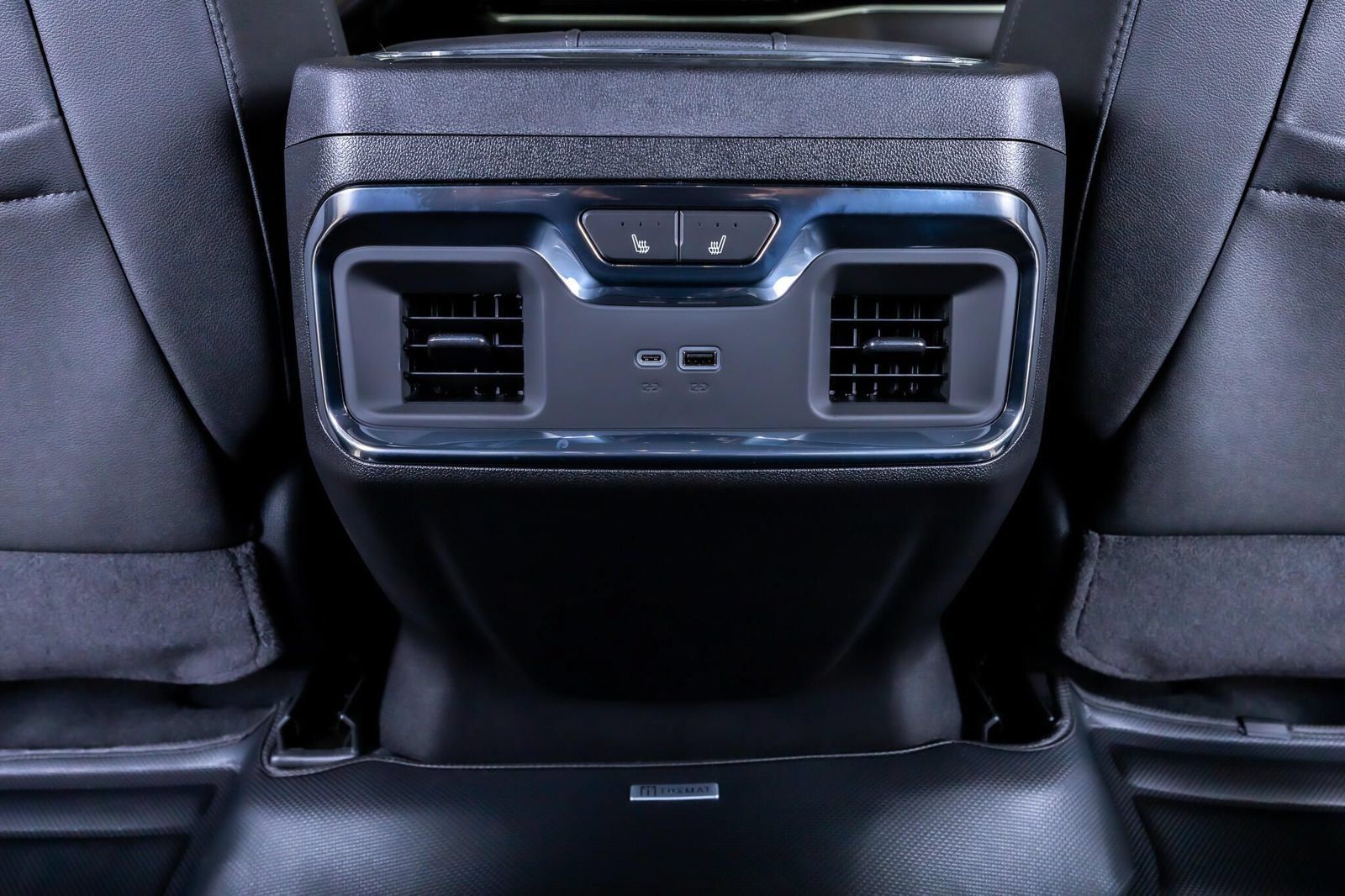 Used 2026 Chevrolet Silverado 2500 LTZ w/ LTZ Plus Package AWD/4WD image 31