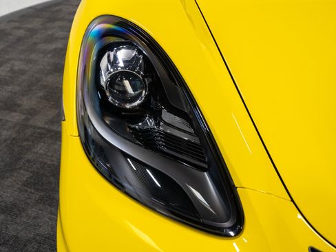 Used 2022 Porsche 718 Boxster Spyder RWD image 24