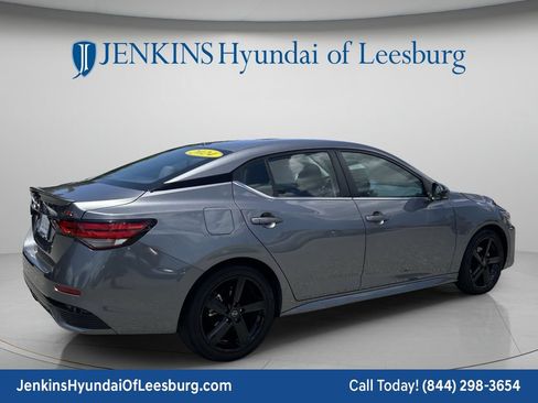 Used 2024 Nissan Sentra SR FWD image 5