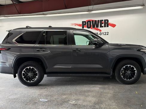 Used 2024 Toyota Sequoia SR5 w/ SR5 Premium Package AWD/4WD image 2