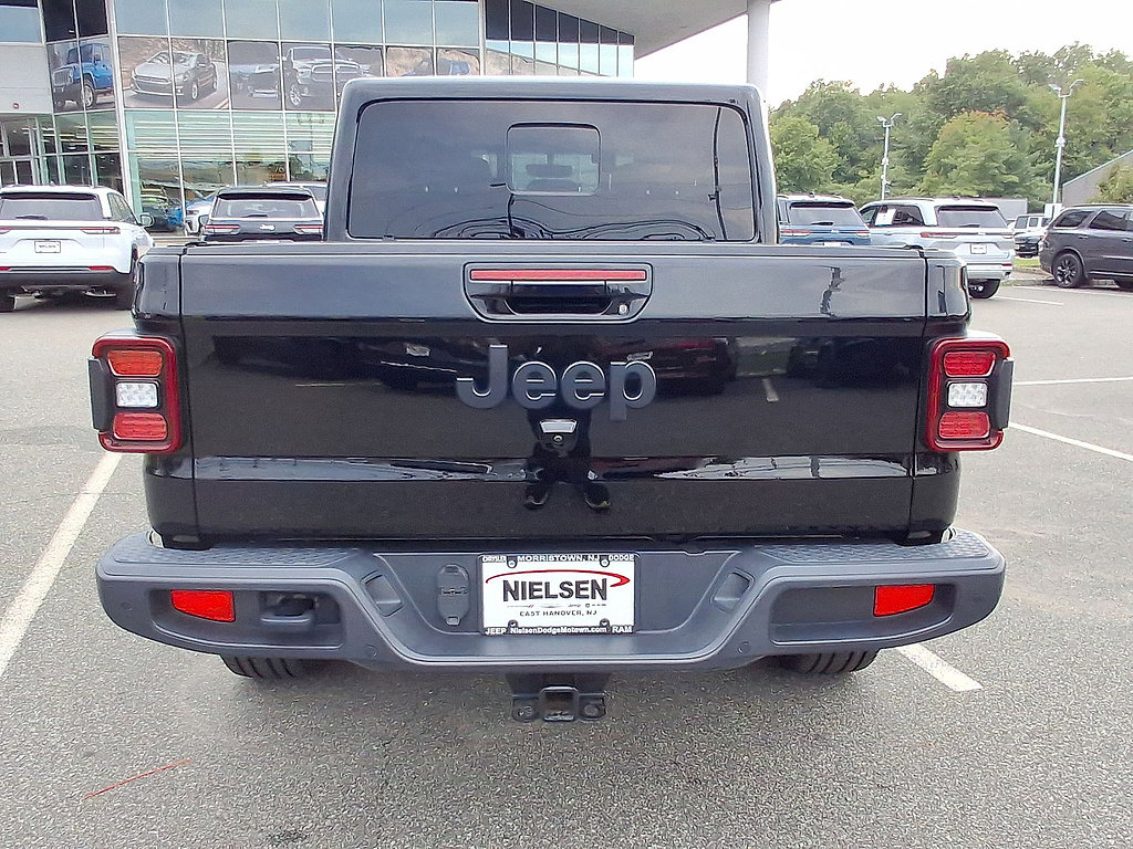 Used 2023 Jeep Gladiator Overland AWD/4WD image 29